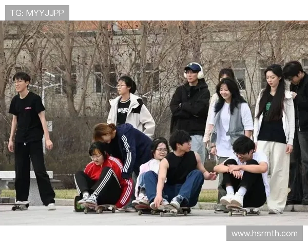 重庆滑板队灵活性变革引发热议探索滑板运动的新发展方向 重庆滑板队灵活性变革引发热议探索滑板运动的新发展方向